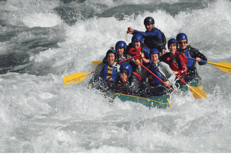 Family rafting on the Tara River